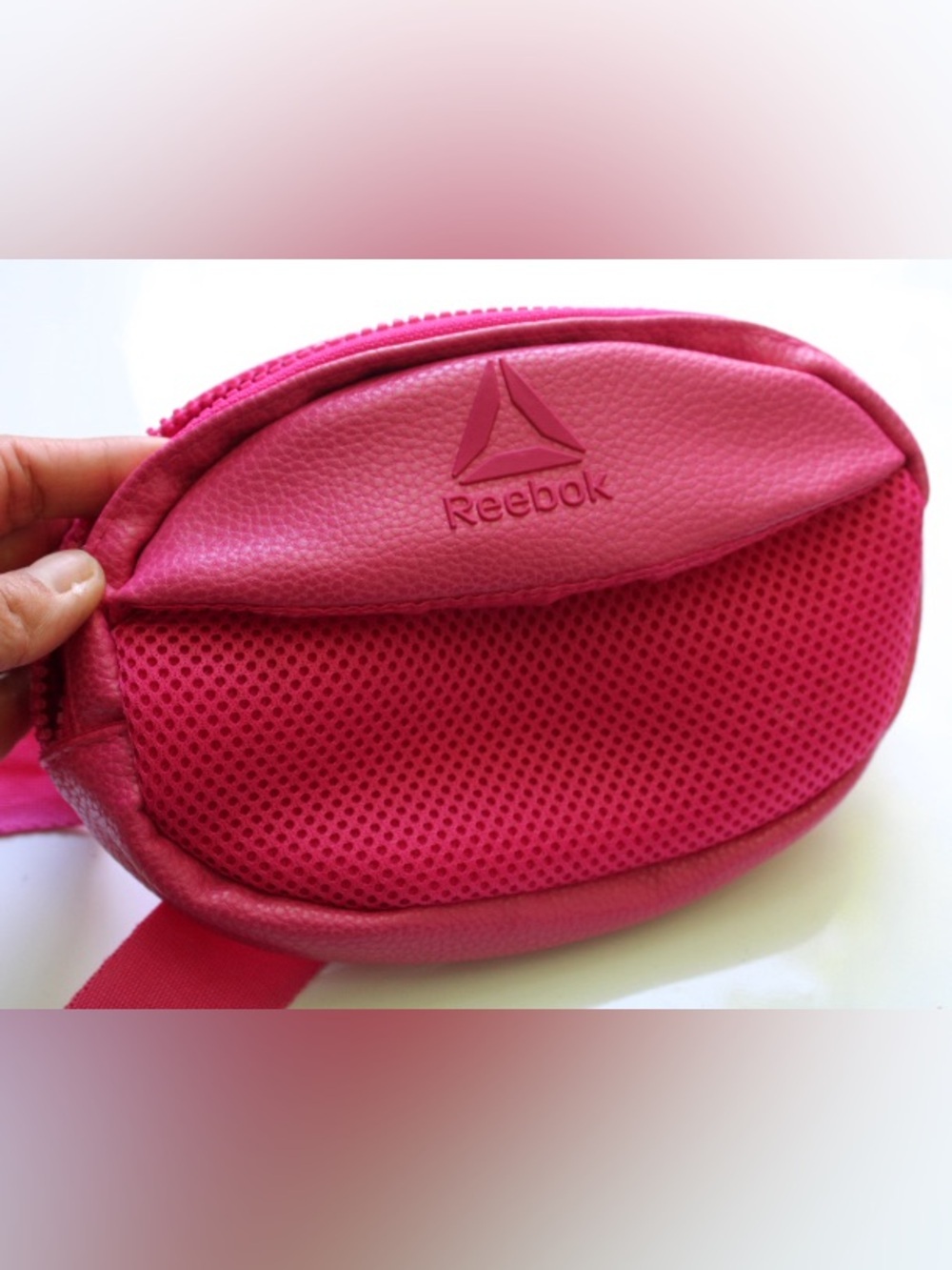NWOT Reebok Fanny pack - Picture 7 of 7